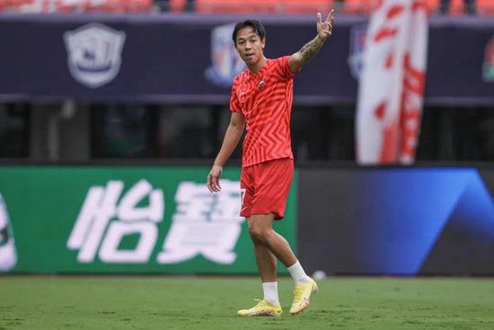美女脱得精光